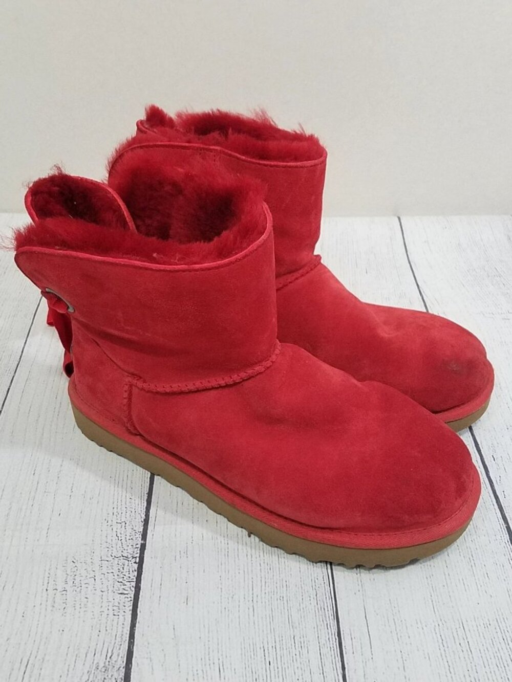 UGG Mini Bailey Bow Boots Womens Size 9